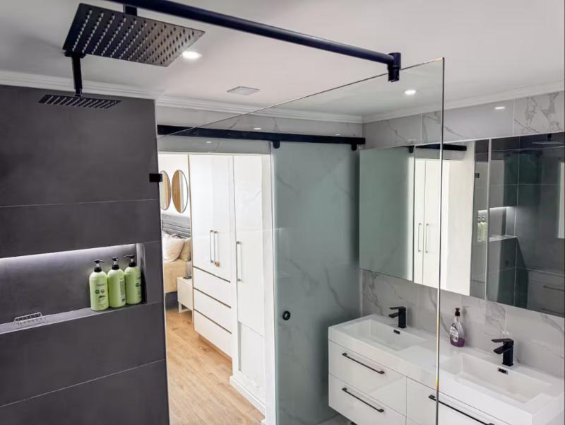 To Let 2 Bedroom Property for Rent in Dolphin Beach Western Cape